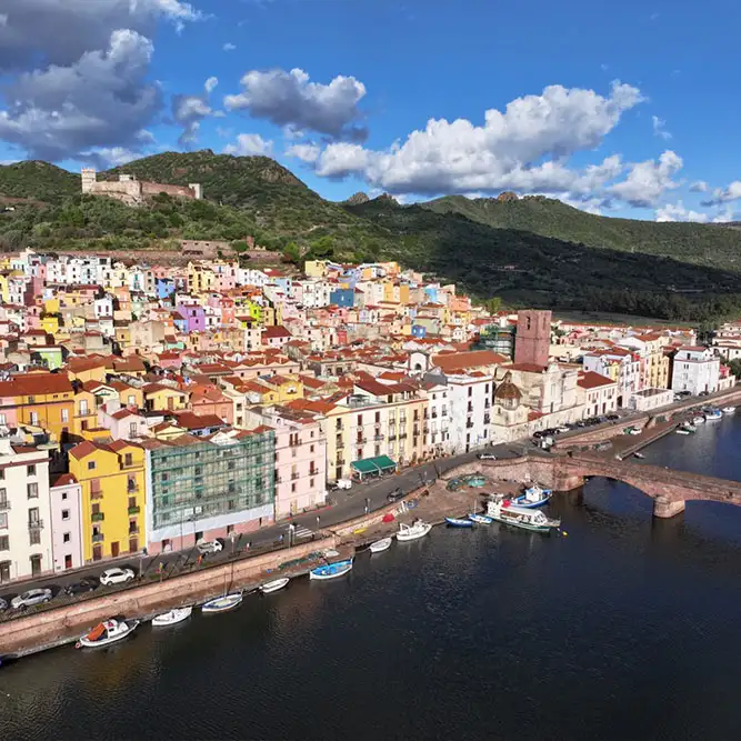 Bosa Stadt - Sardinien Roadtrip